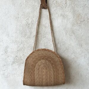 Brand New Large Elegant Tan Woven Shoulder crossbody Bag